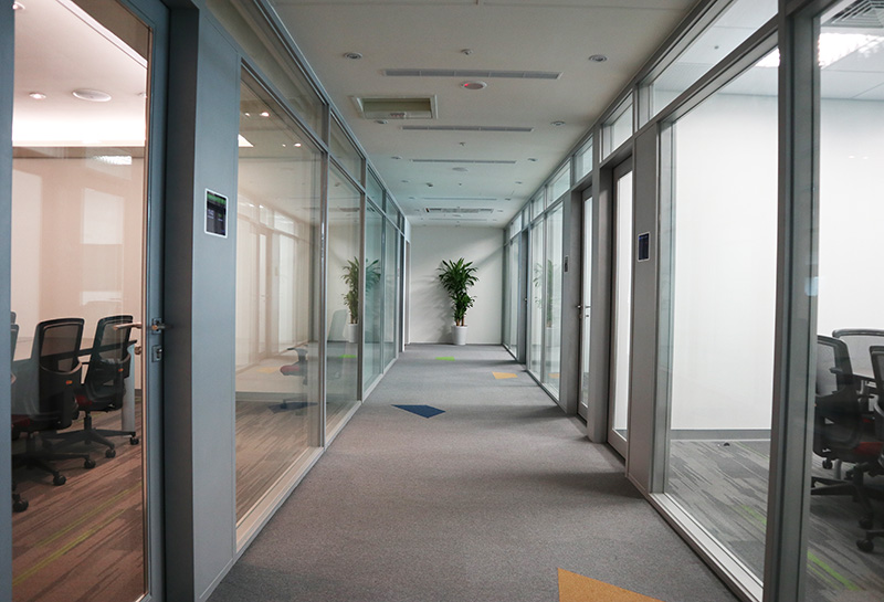 藍鯨玻璃隔音門-台北辦公室