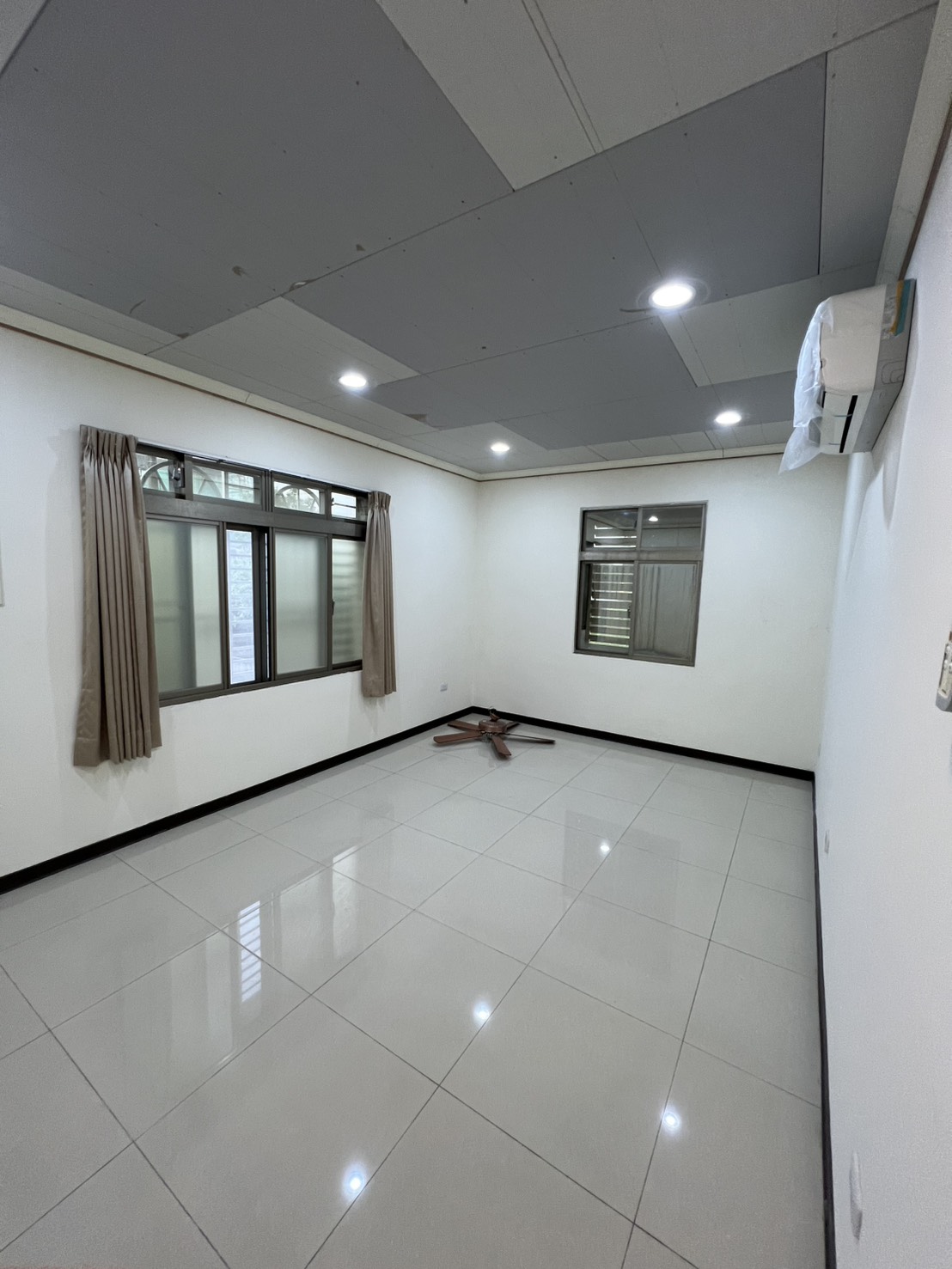 藍鯨隔音工程-隔音天花板-石膏板封住縫隙，確保隔音效果